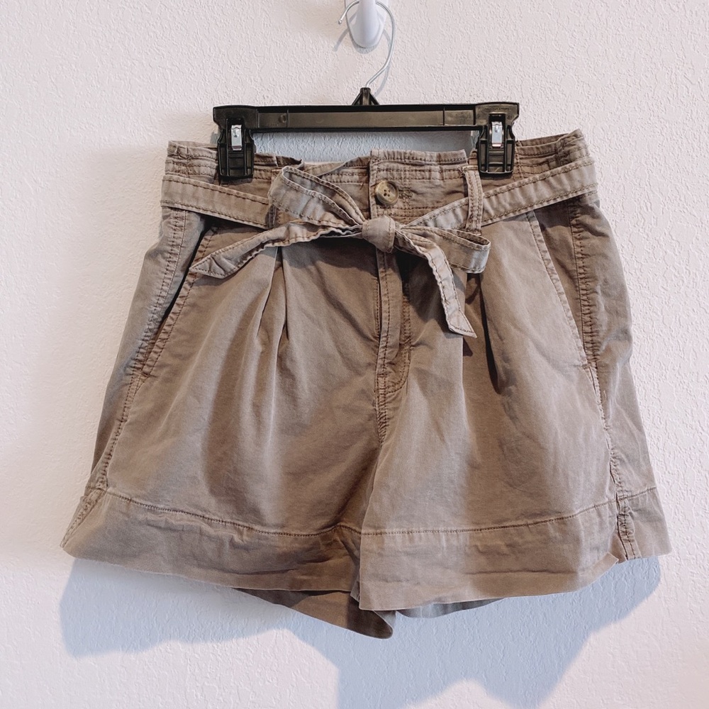 American Eagle High Waisted Paperbag Shorts Comfort Ribbon Belted Size 4